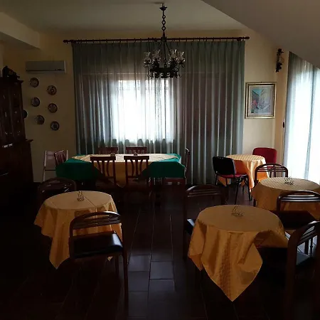 B&B Antico Torchio B&B 파올라